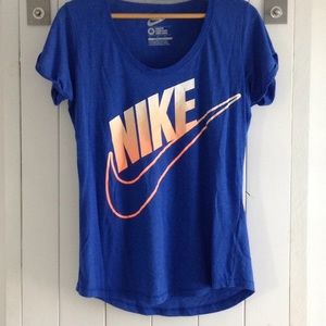 Nike tee